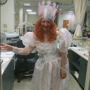Glinda the Good Witch Costume